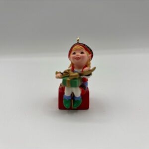 Hallmark Keepsake Ornament Collectors Club 2002 Curious The Elf Handcrafted